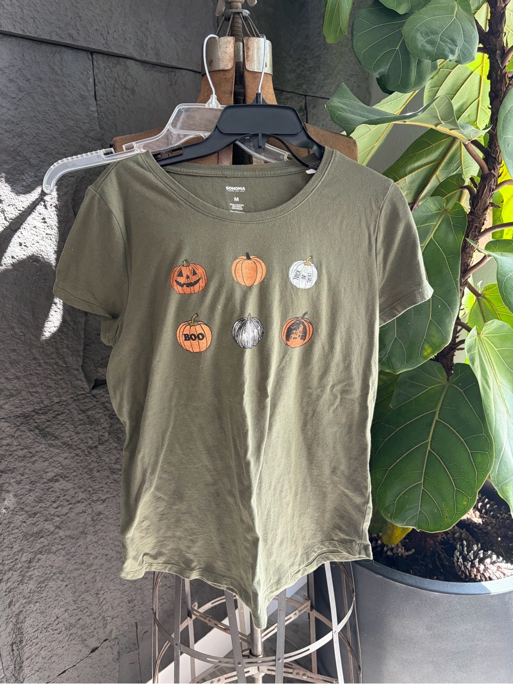 Graphic Pumpkin Tee - Olive Green